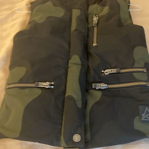 SOS Black Snow Woman’s Goose Down Puffer Ski Vest in Camouflage Print. Size XS. - Picture 5 of 11